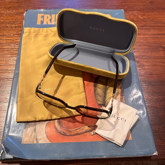 GUCCI Square Frame Sunglasses - Picture 7 of 12